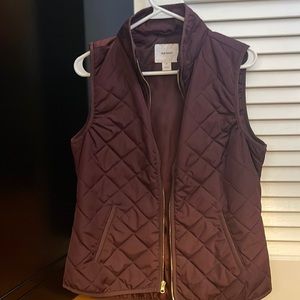 Deep Purple Old Navy Quilted Vest, size Medium. great condition.
